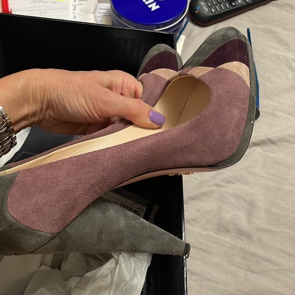Prada heels authentic - Picture 4 of 8